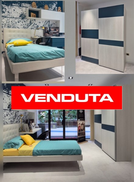 Camera blu Moretti